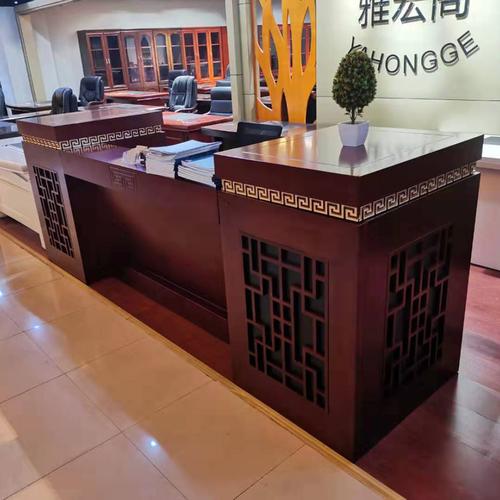中式雅韵与现代工艺的融合 广东办公家具前台接待台的设计美学与功能实践